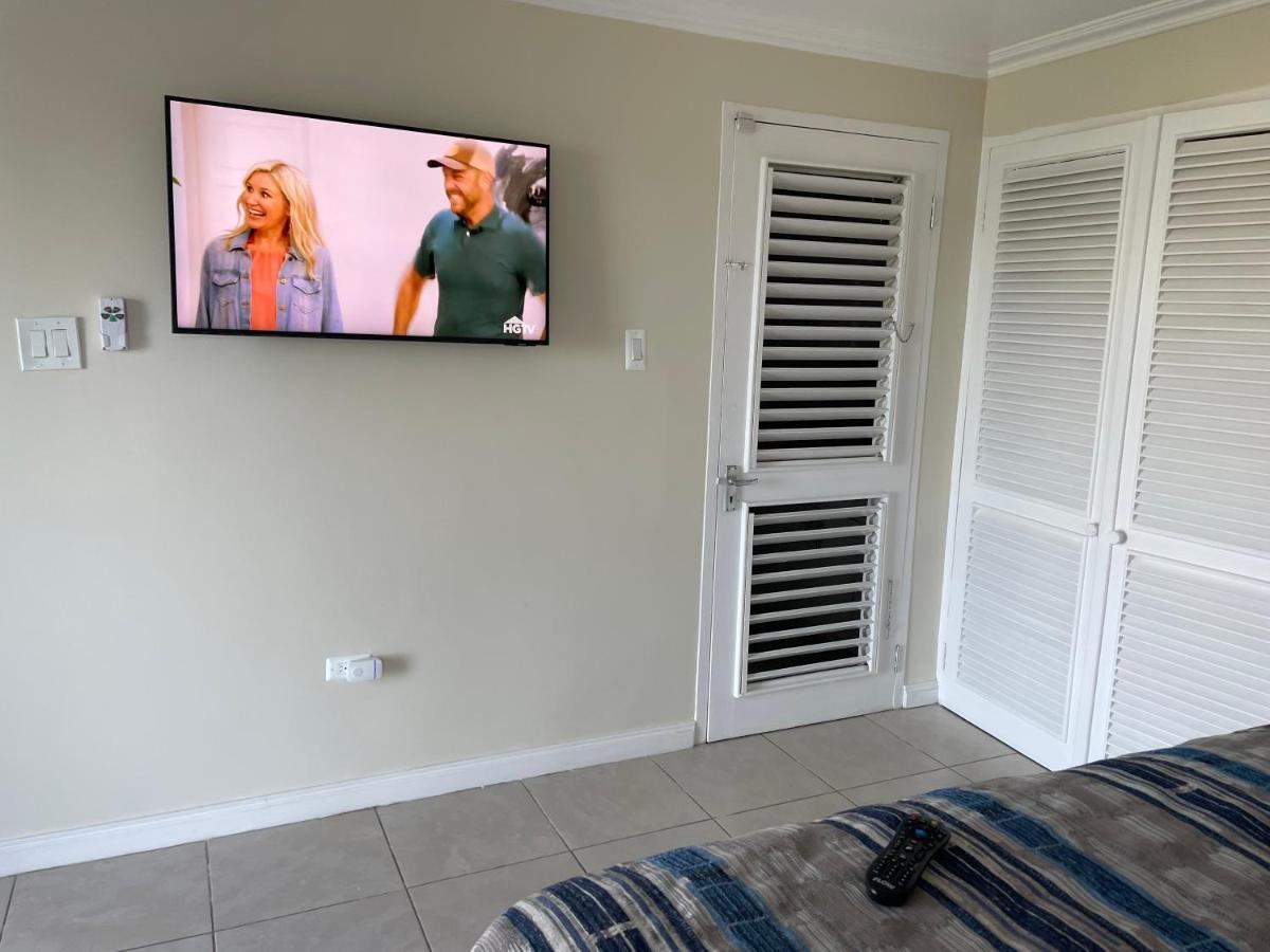 Hummingbird Retreat - Luxury Oceanview Apt, 7-Minute Walk To Beach Ocho Rios Exterior photo