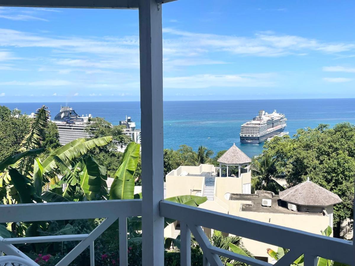 Hummingbird Retreat - Luxury Oceanview Apt, 7-Minute Walk To Beach Ocho Rios Exterior photo
