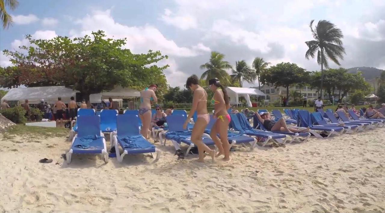 Hummingbird Retreat - Luxury Oceanview Apt, 7-Minute Walk To Beach Ocho Rios Exterior photo